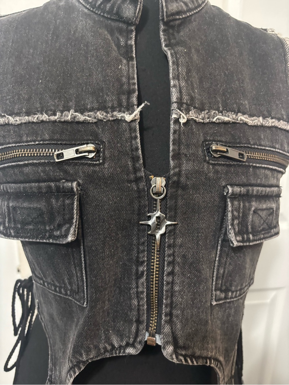 NWT Dolls Kill / Darker Wavs Downbeat Distressed Vest - Picture 5 of 6